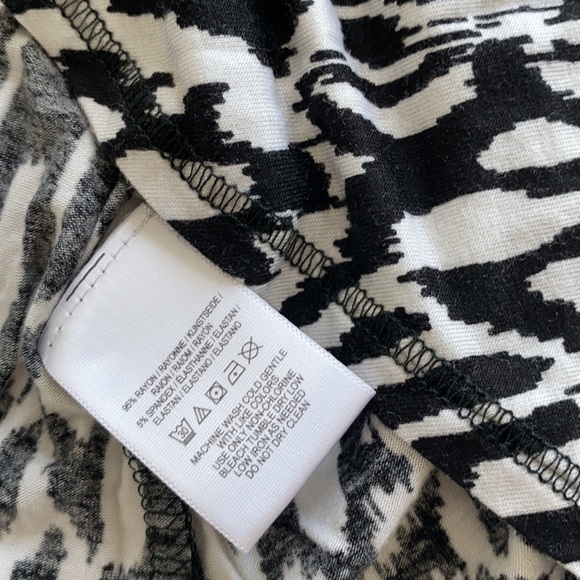 NWOT - Boho Aztec midi skirt - Picture 5 of 5